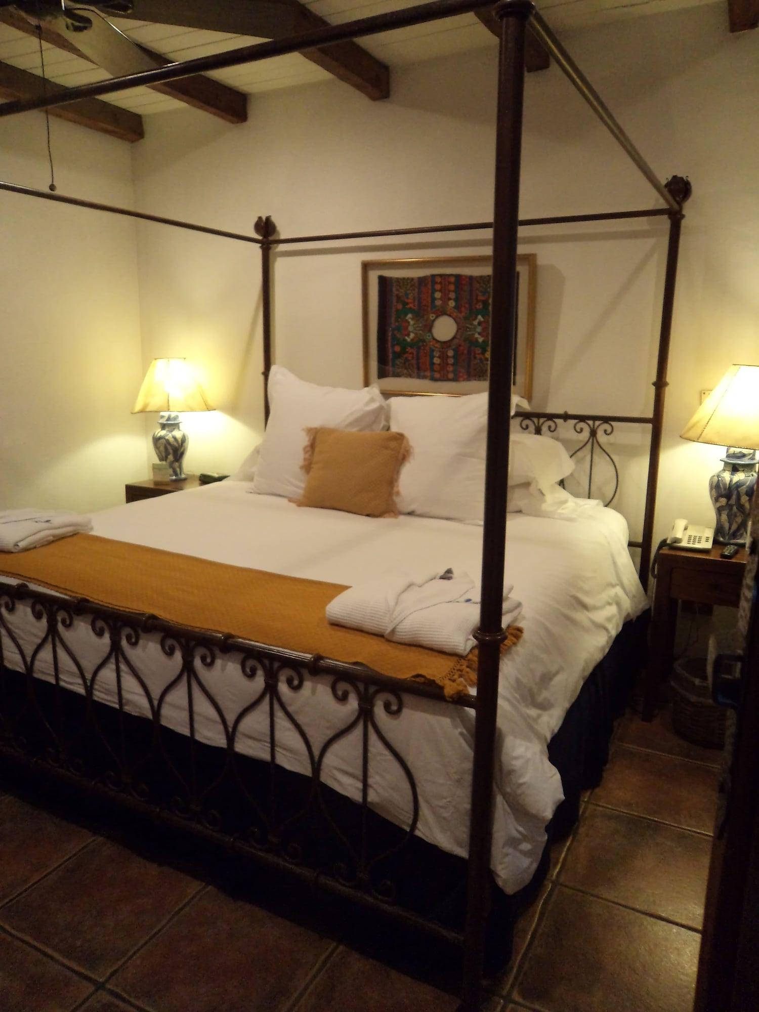 Casa Encantada By Porta Hotels Antigua Bagian luar foto