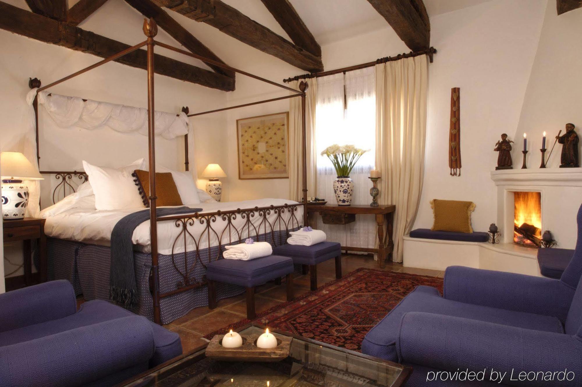Casa Encantada By Porta Hotels Antigua Bagian luar foto