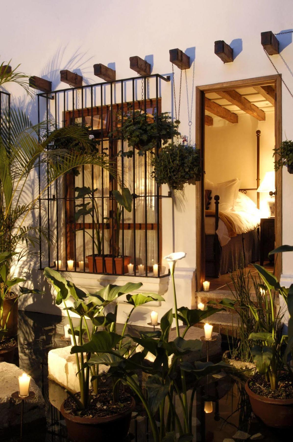 Casa Encantada By Porta Hotels Antigua Bagian luar foto